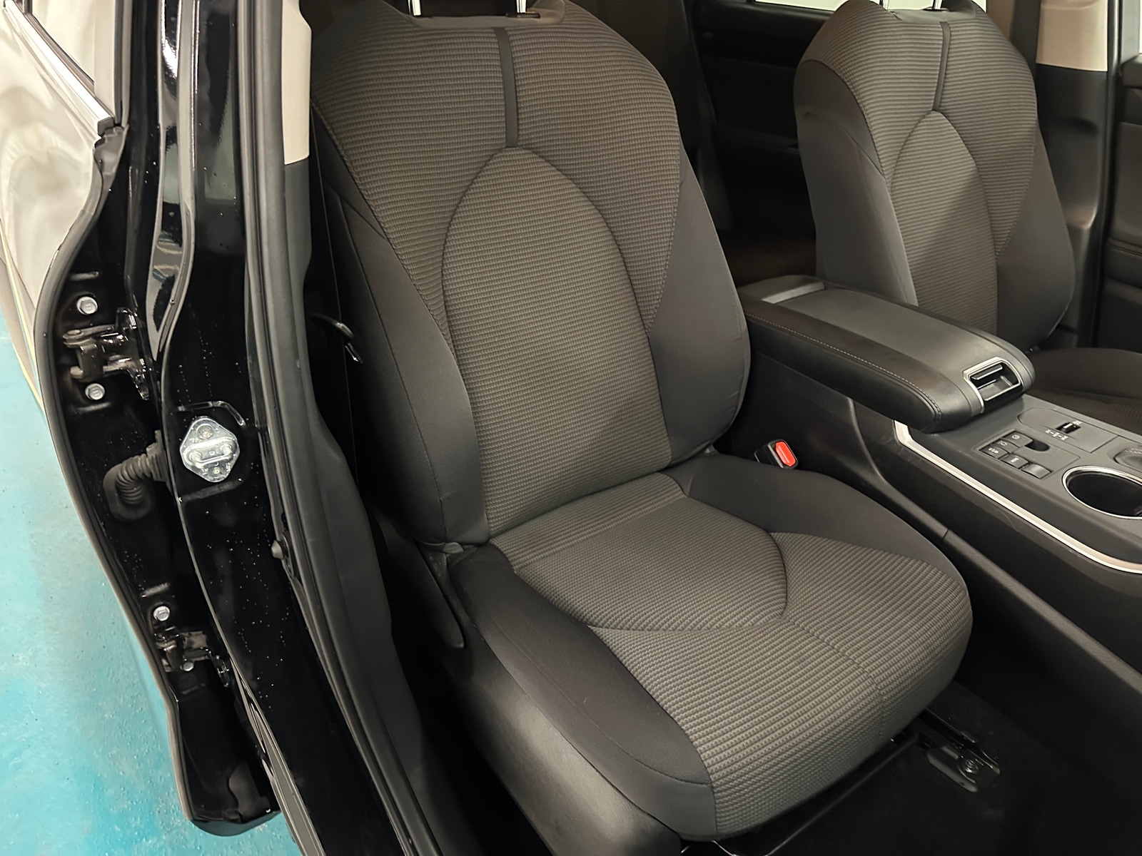 Thumbnail: 2025 Toyota Highlander - 2