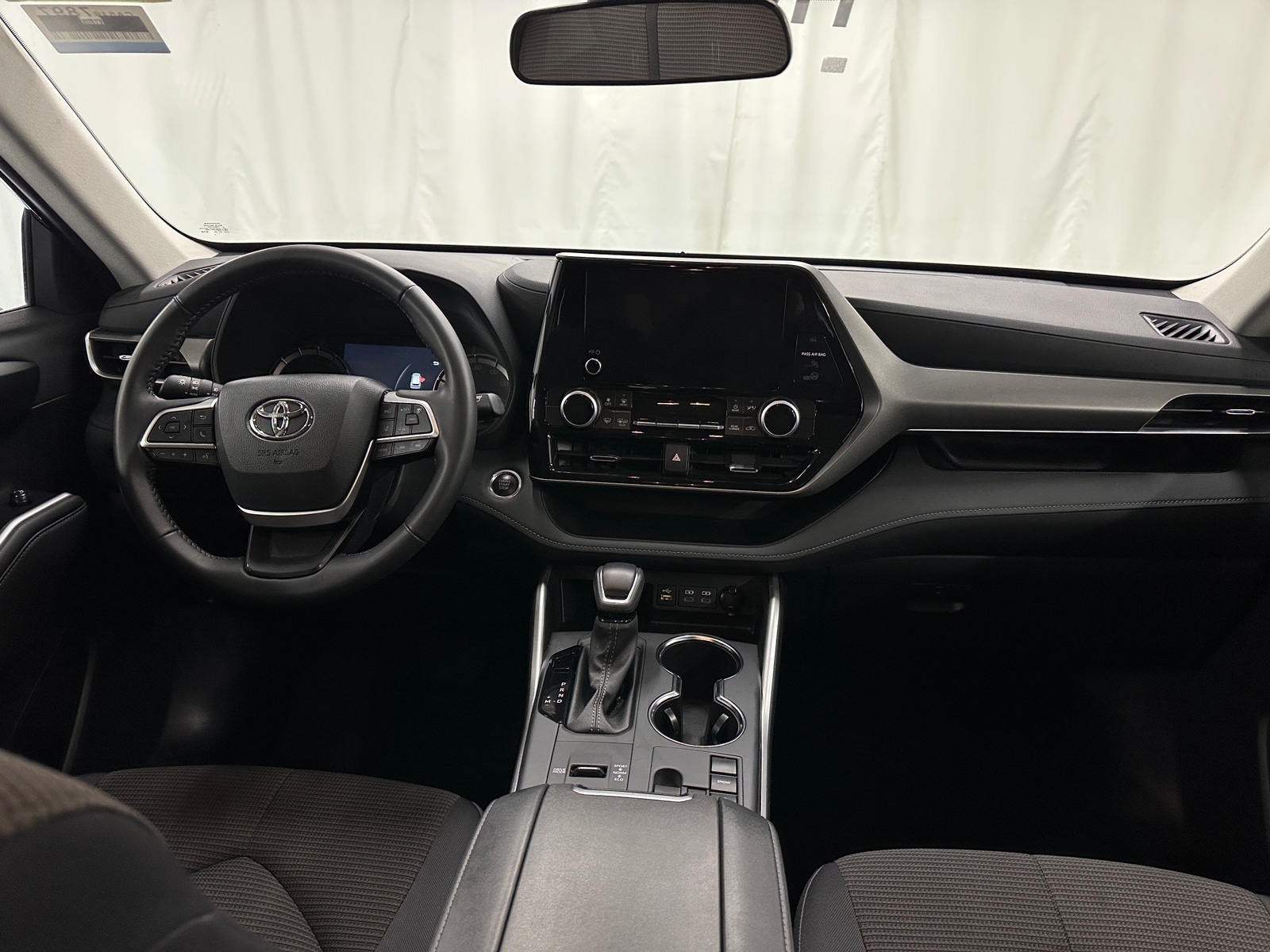 Thumbnail: 2025 Toyota Highlander - 3