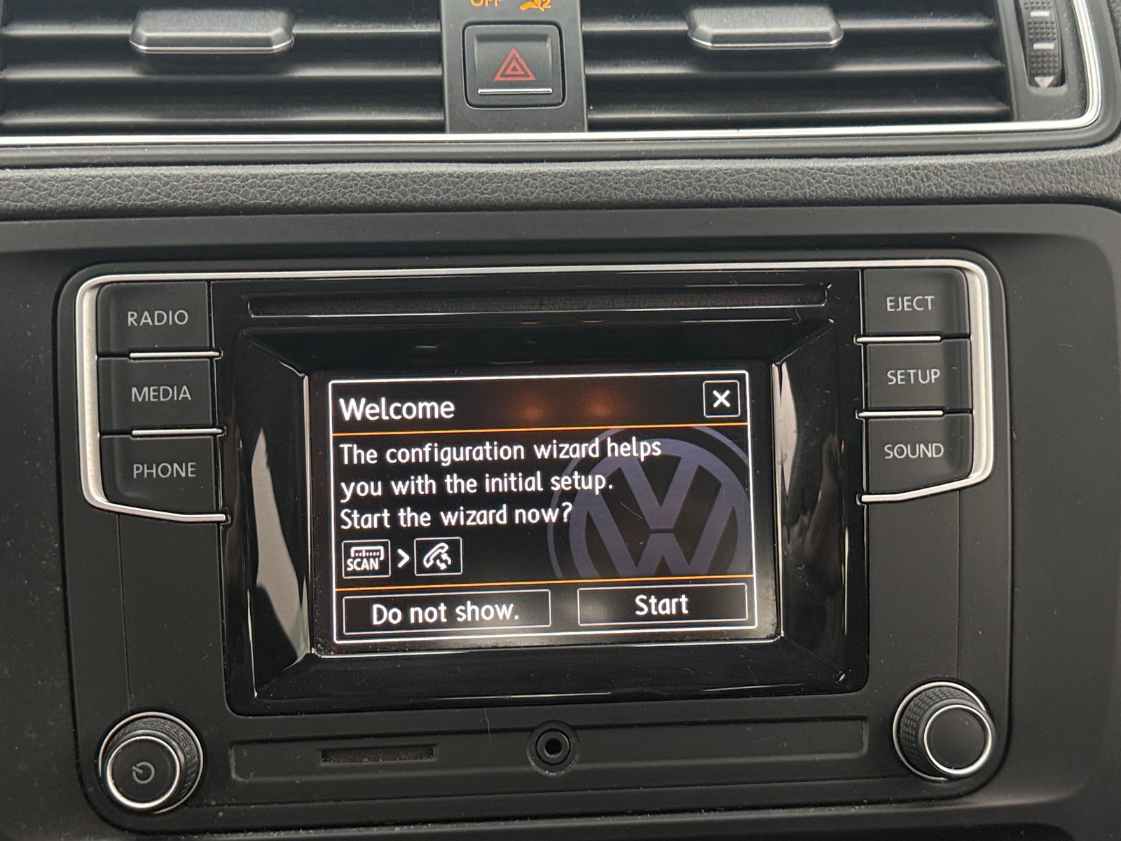 Thumbnail: 2018 Volkswagen Jetta - 4