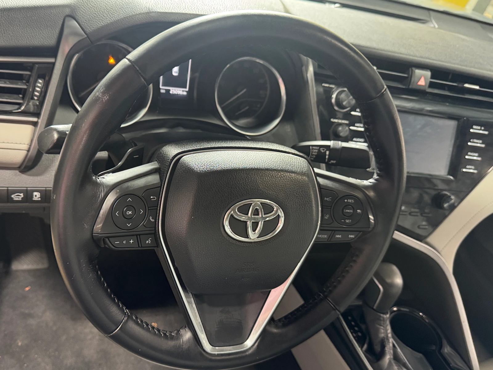Thumbnail: 2019 Toyota Camry - 4