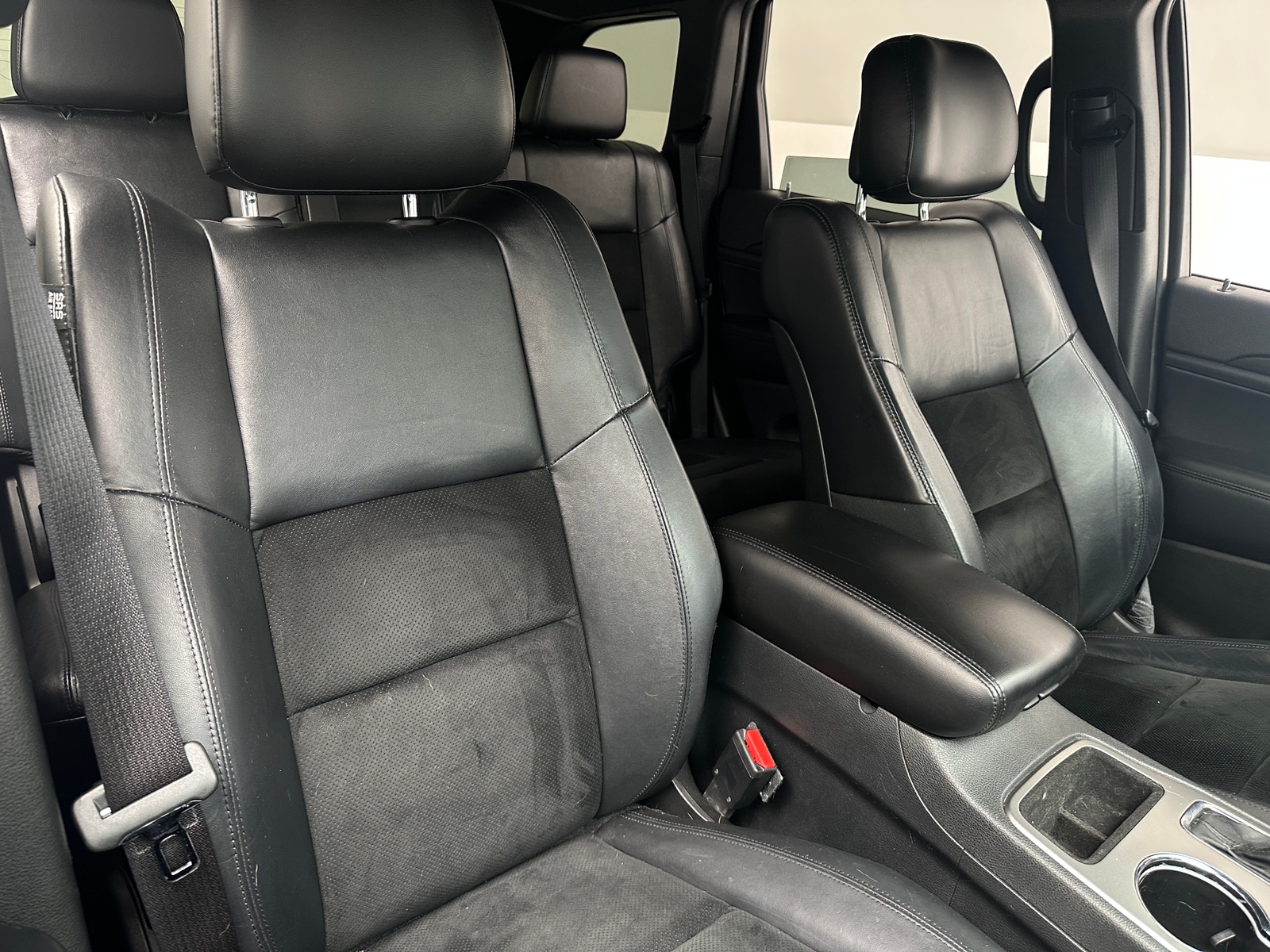 Thumbnail: 2017 Jeep Grand Cherokee - 2