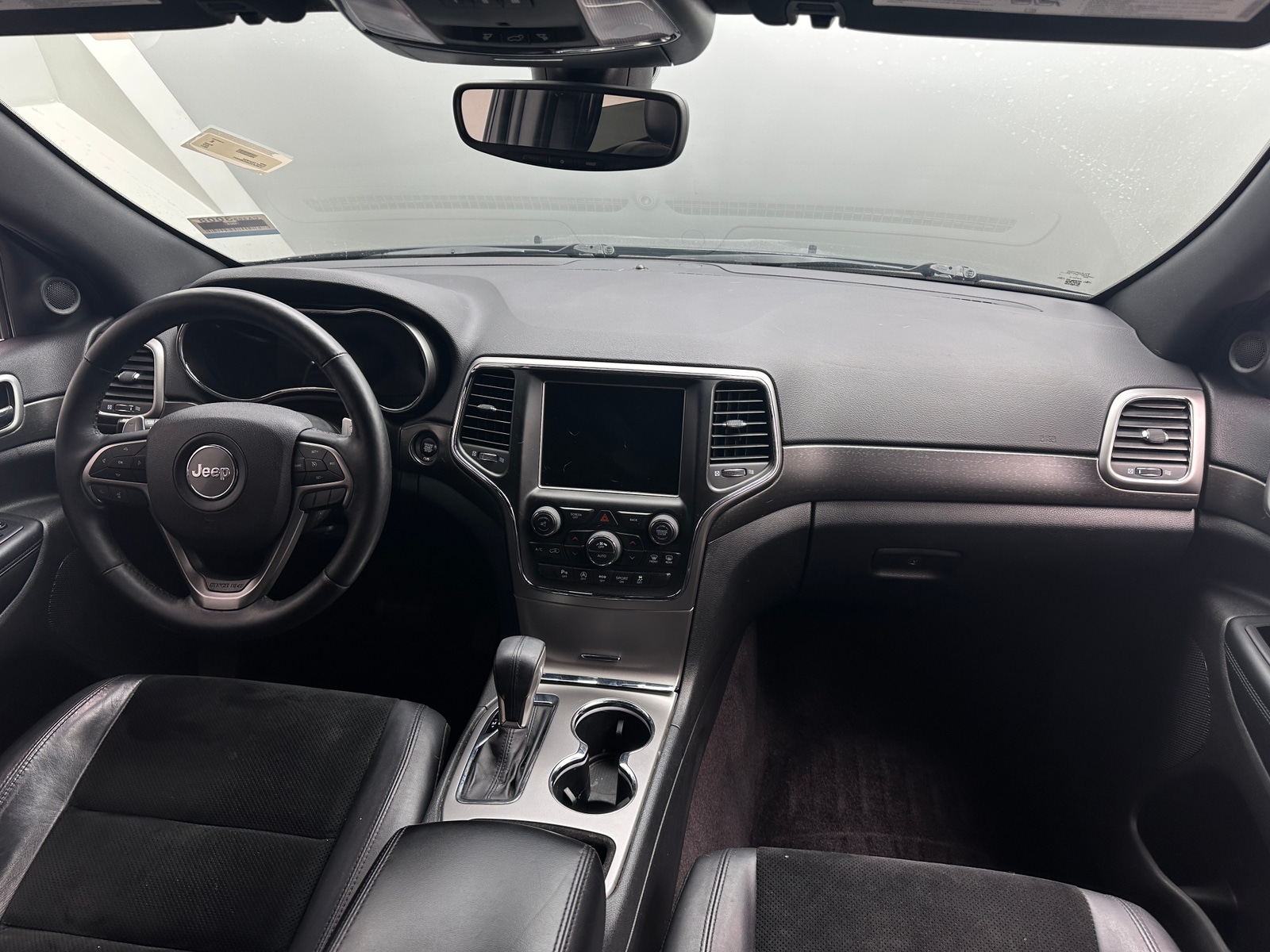 Thumbnail: 2017 Jeep Grand Cherokee - 3