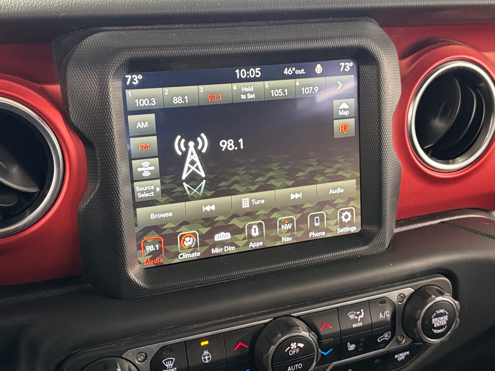 Thumbnail: 2021 Jeep Gladiator - 3