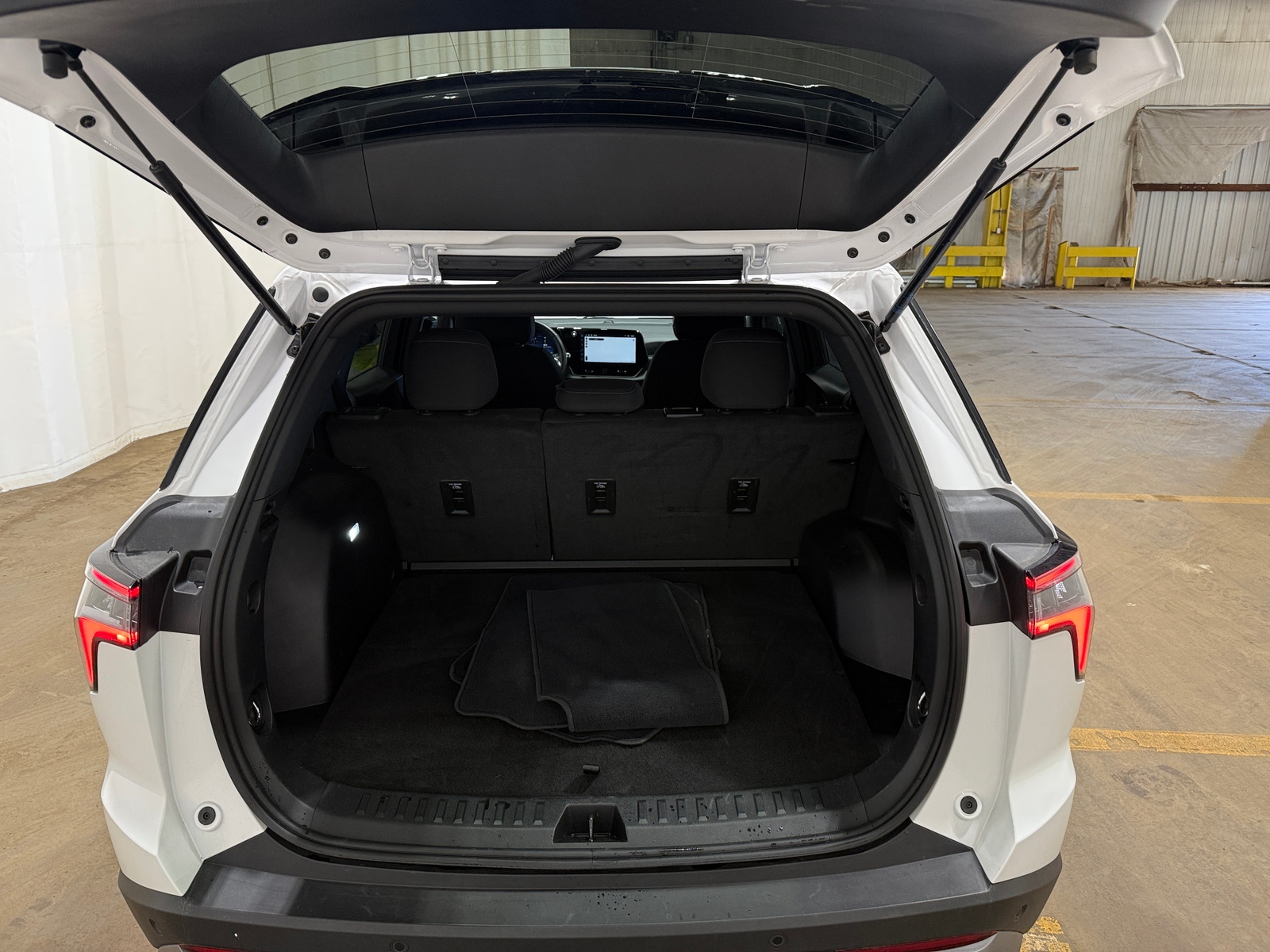 Thumbnail: 2025 Chevrolet Equinox - 7