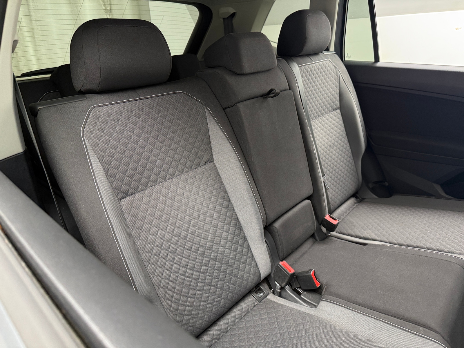 Thumbnail: 2021 Volkswagen Tiguan - 6