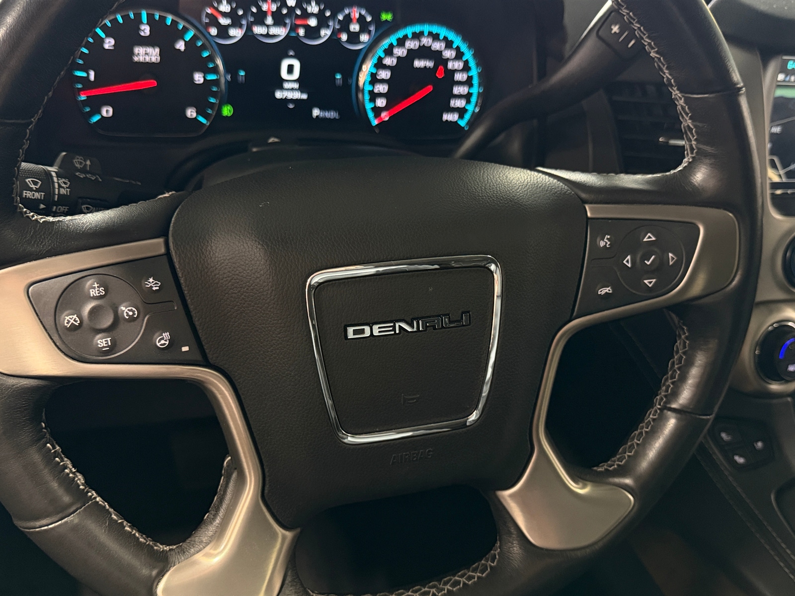 Thumbnail: 2020 GMC Yukon XL - 4