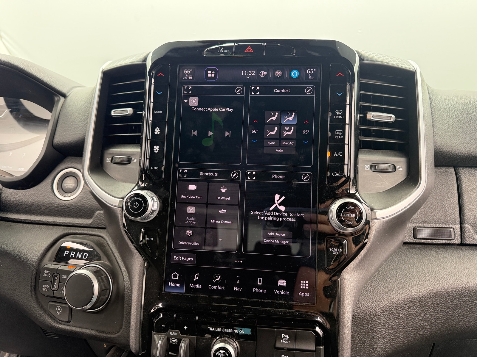 Thumbnail: 2025 RAM 1500 - 4