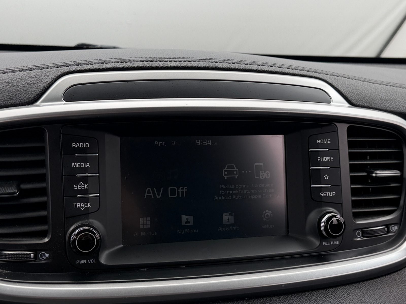 Thumbnail: 2020 Kia Sorento - 4