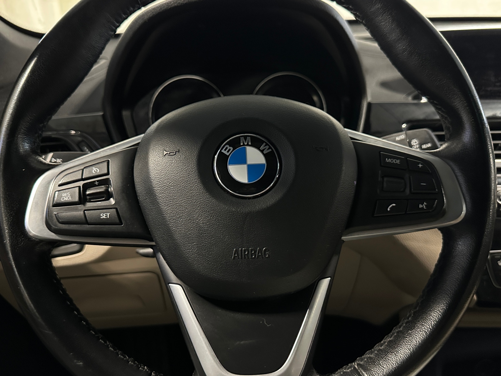 Thumbnail: 2022 BMW X1 - 4