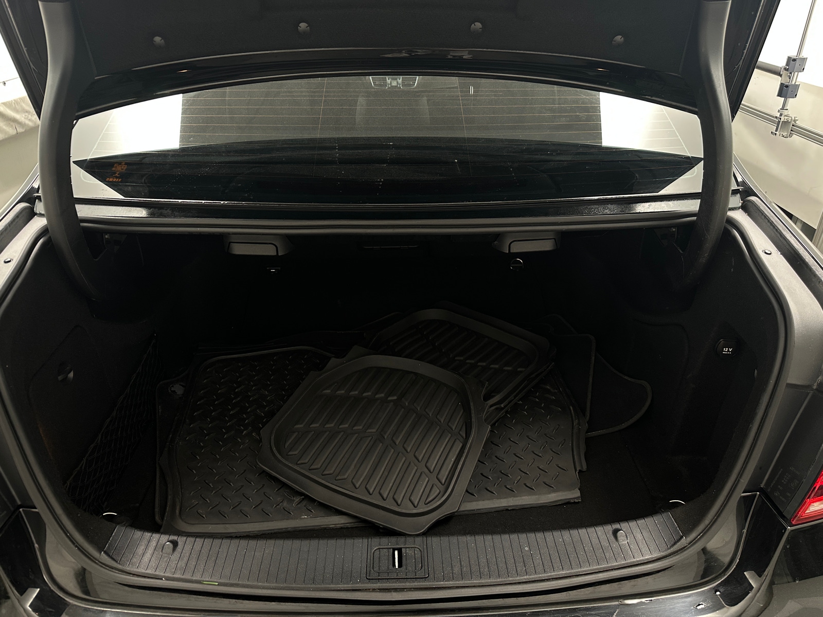 Thumbnail: 2016 Mercedes-Benz E-Class - 6