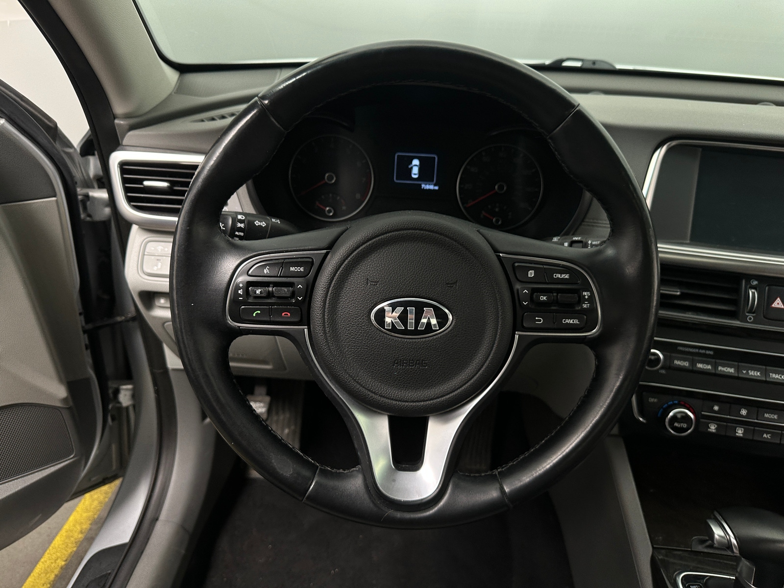 Thumbnail: 2016 Kia Optima - 4
