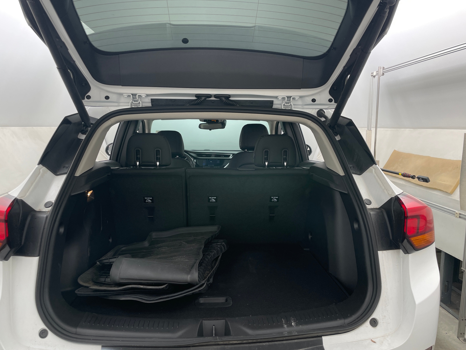 Thumbnail: 2021 Buick Encore GX - 6