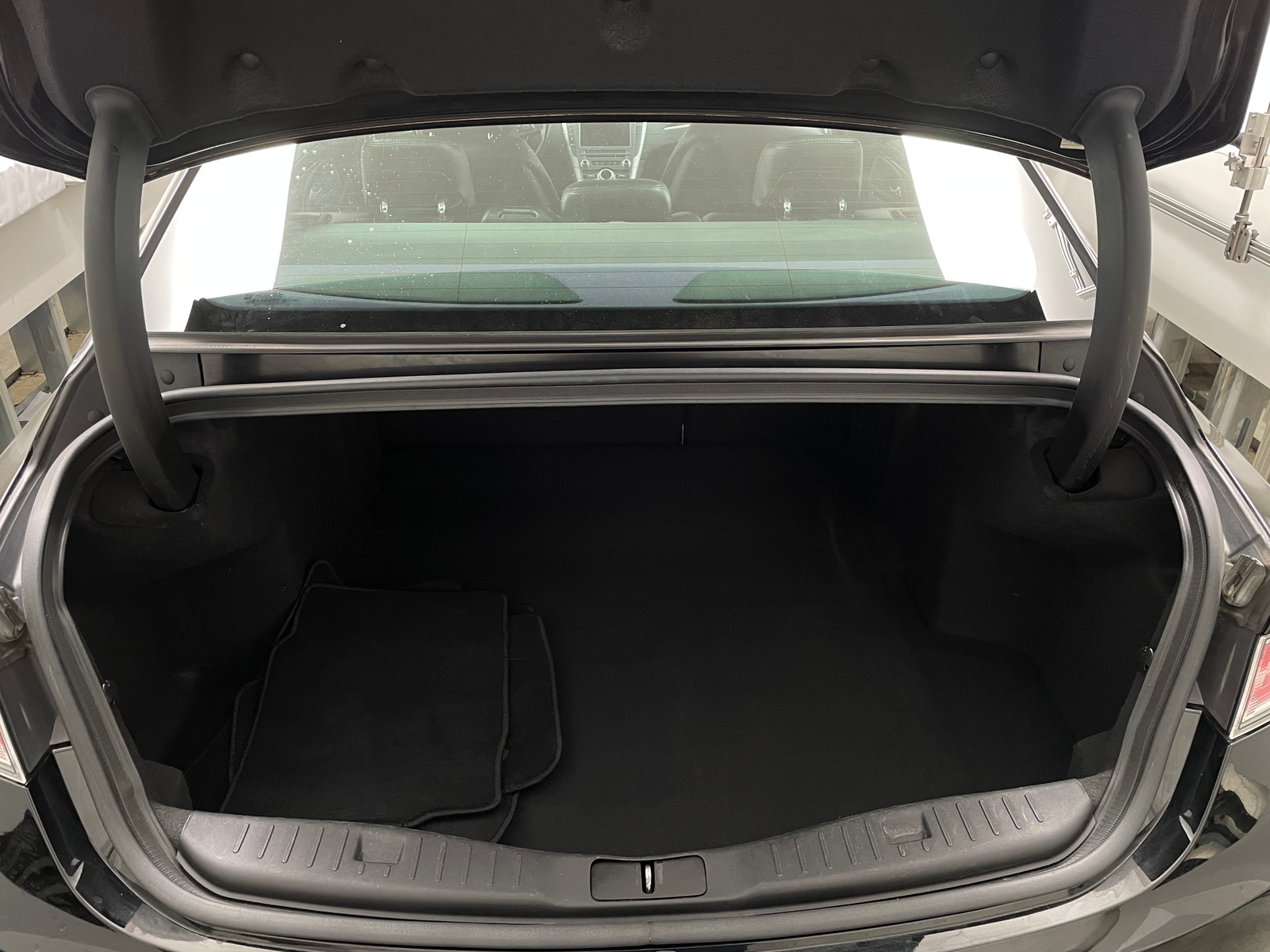 Thumbnail: 2017 Lincoln MKZ - 6