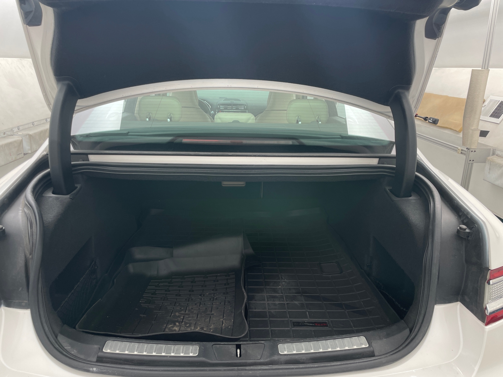 Thumbnail: 2017 Lincoln Continental - 6