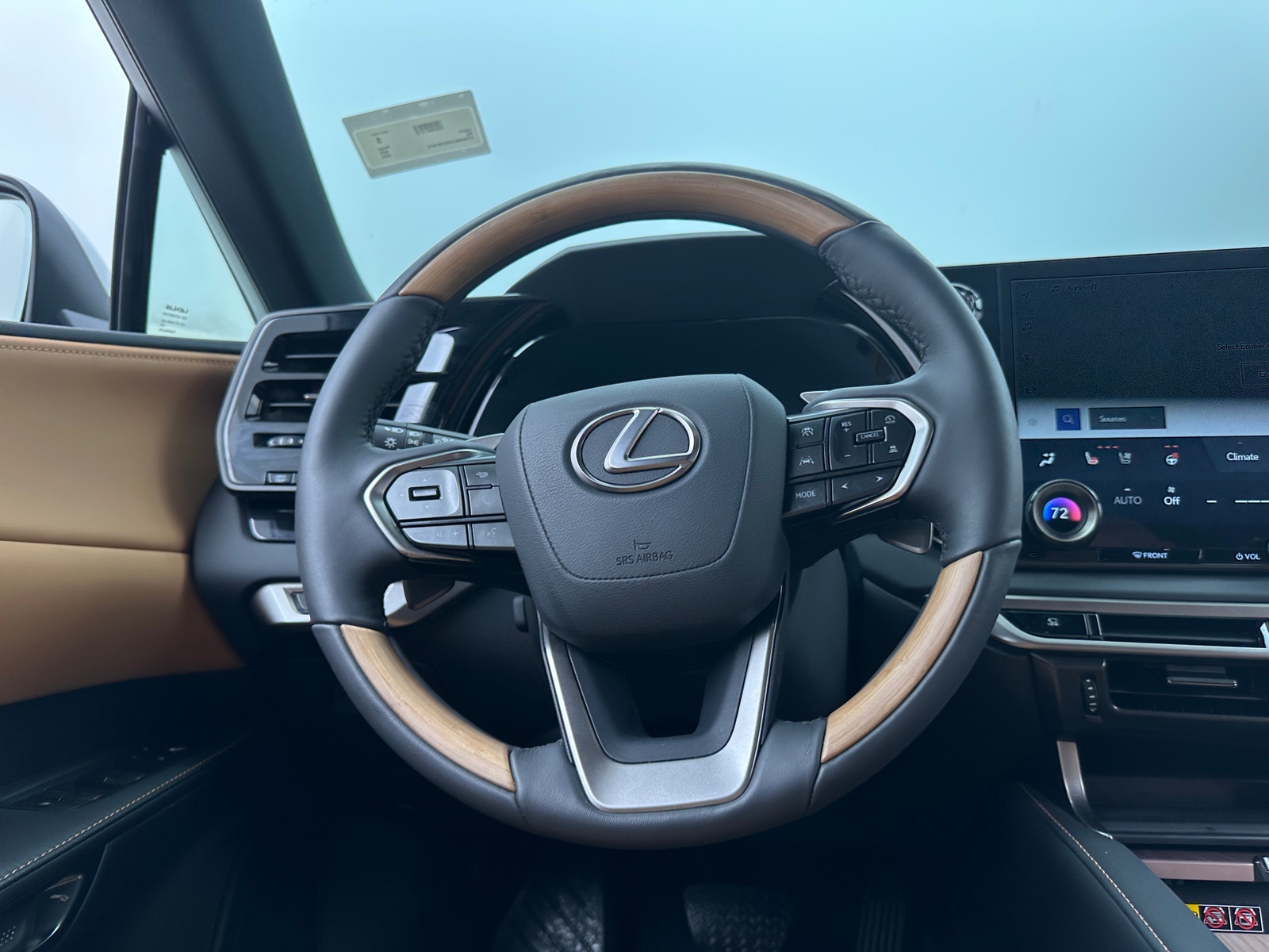 Thumbnail: 2025 Lexus RX - 4