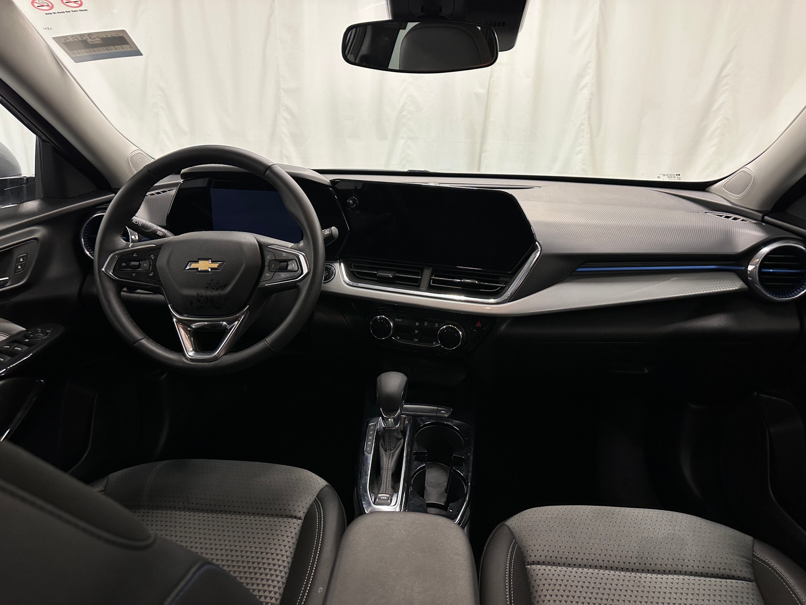 Thumbnail: 2025 Chevrolet Trax - 3