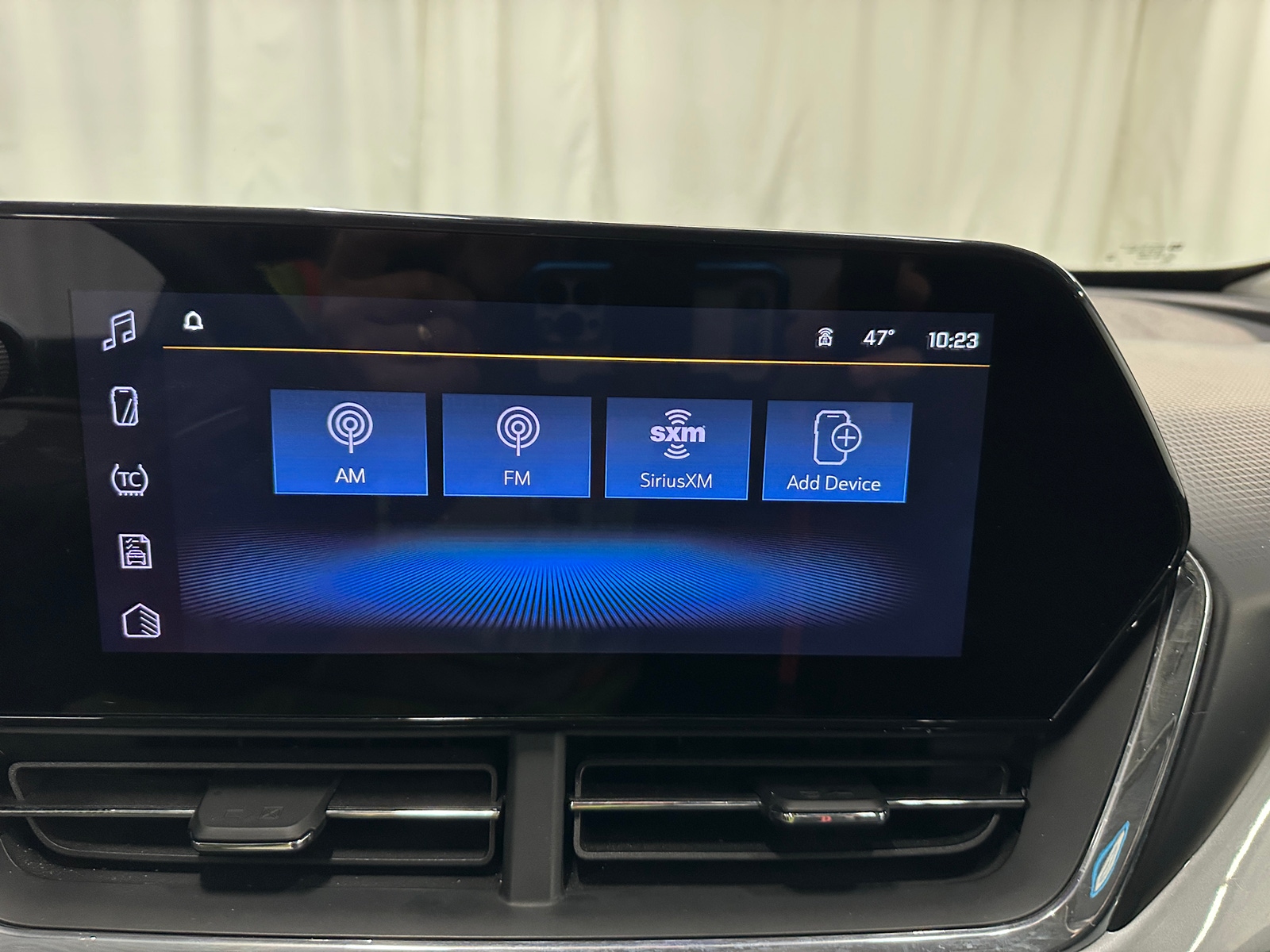 Thumbnail: 2025 Chevrolet Trax - 4