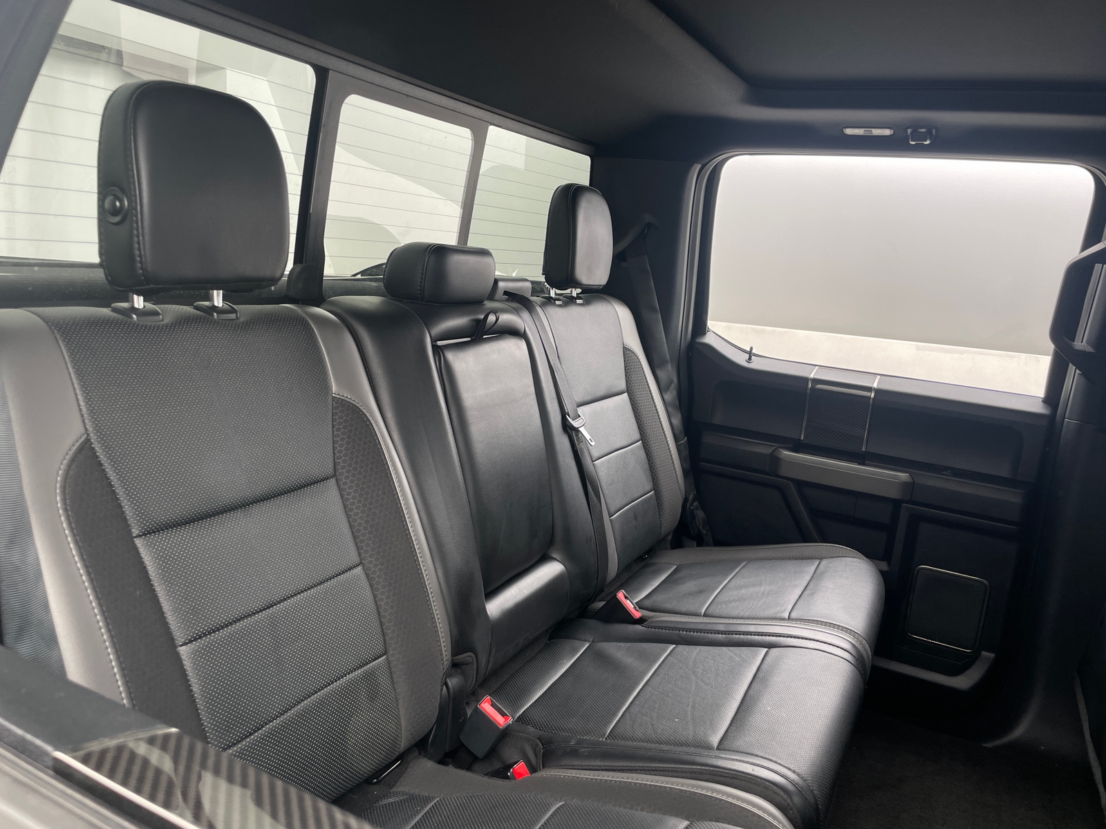 Thumbnail: 2019 Ford Econoline - 6