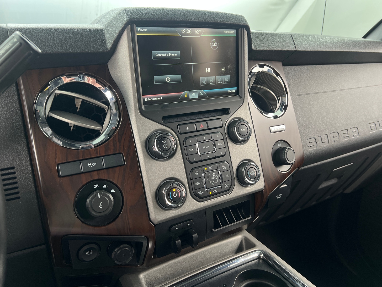 Thumbnail: 2016 Ford Econoline - 3