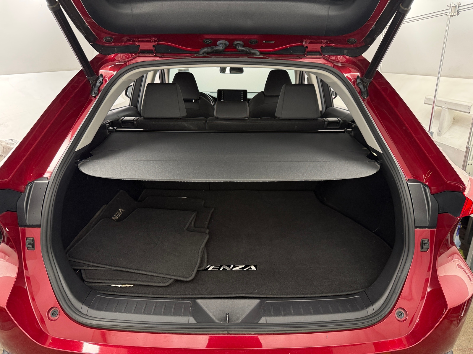 Thumbnail: 2021 Toyota Venza - 7