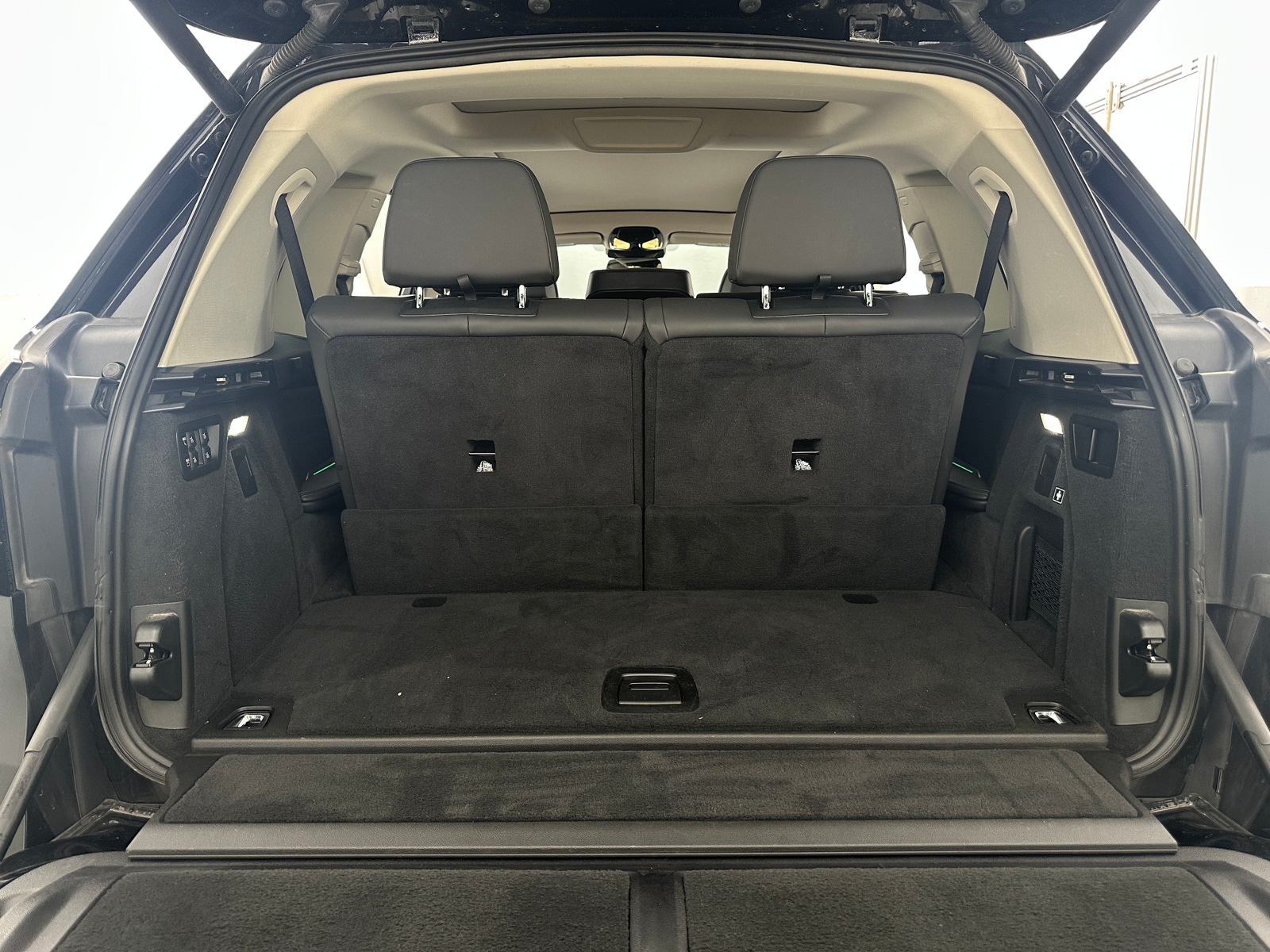 Thumbnail: 2023 BMW X7 - 6