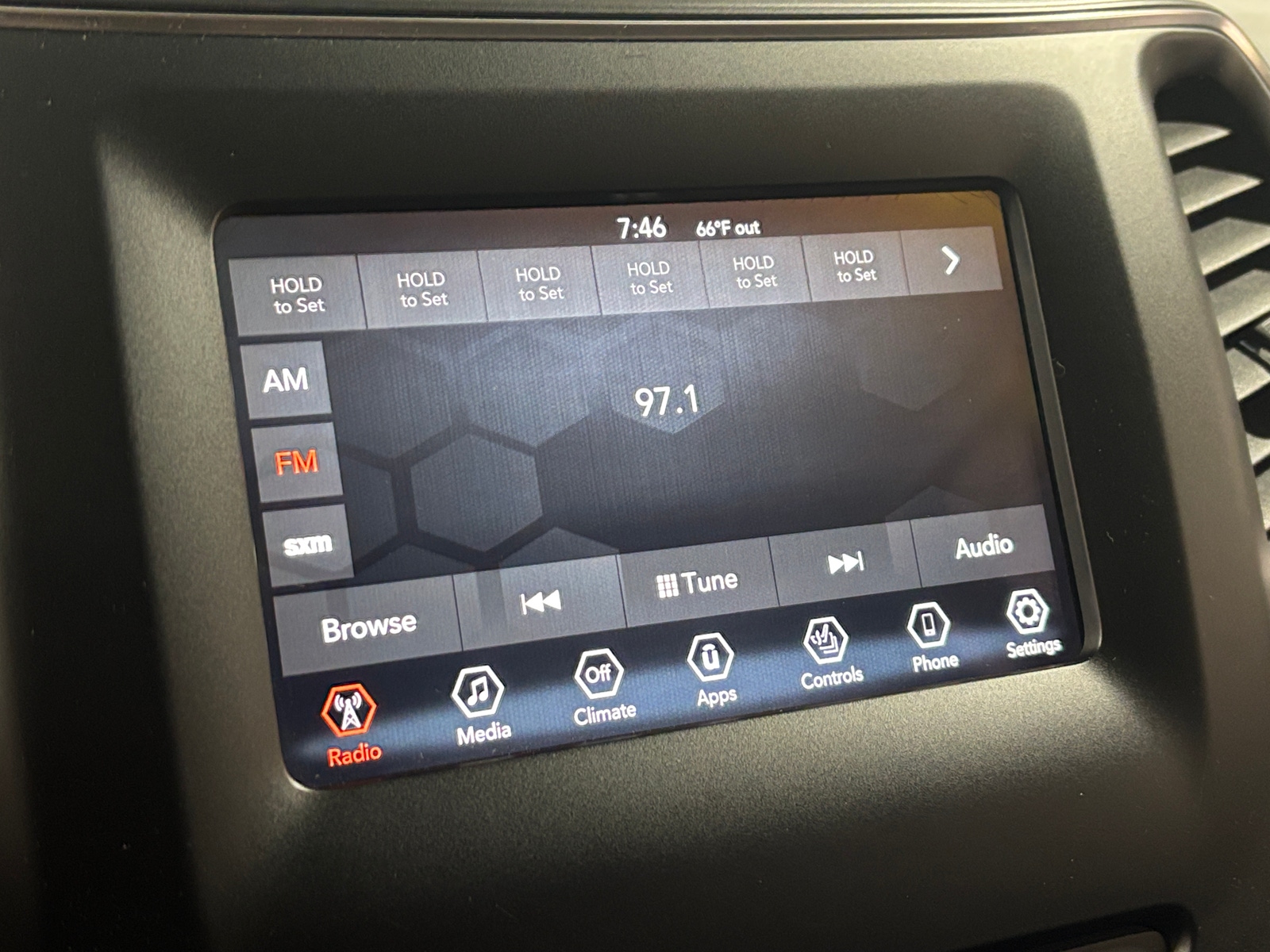 Thumbnail: 2019 Jeep Cherokee - 4