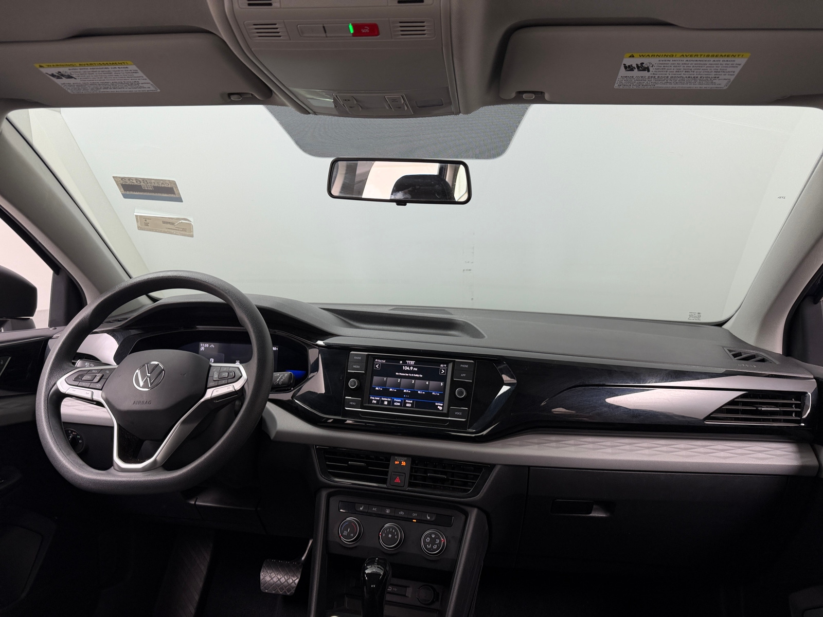 Thumbnail: 2022 Volkswagen Taos - 3