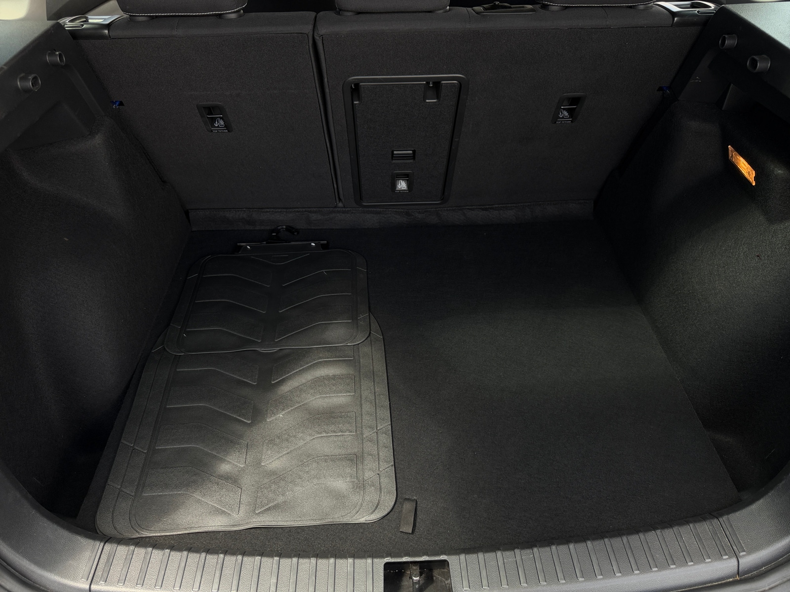 Thumbnail: 2022 Volkswagen Taos - 7