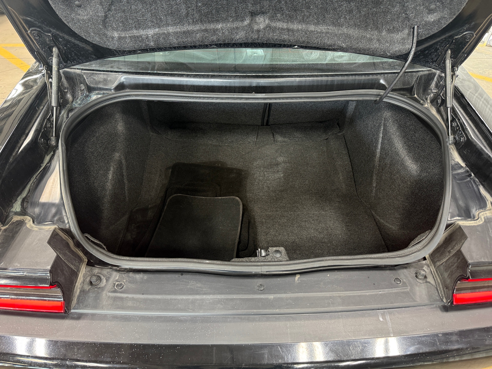 Thumbnail: 2022 Dodge Challenger - 5