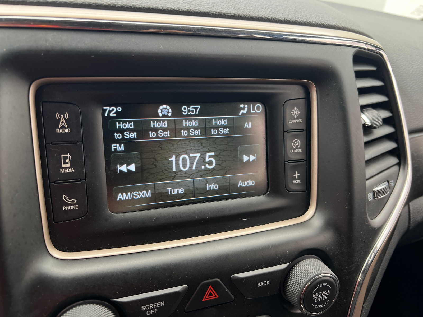 Thumbnail: 2016 Jeep Grand Cherokee - 4