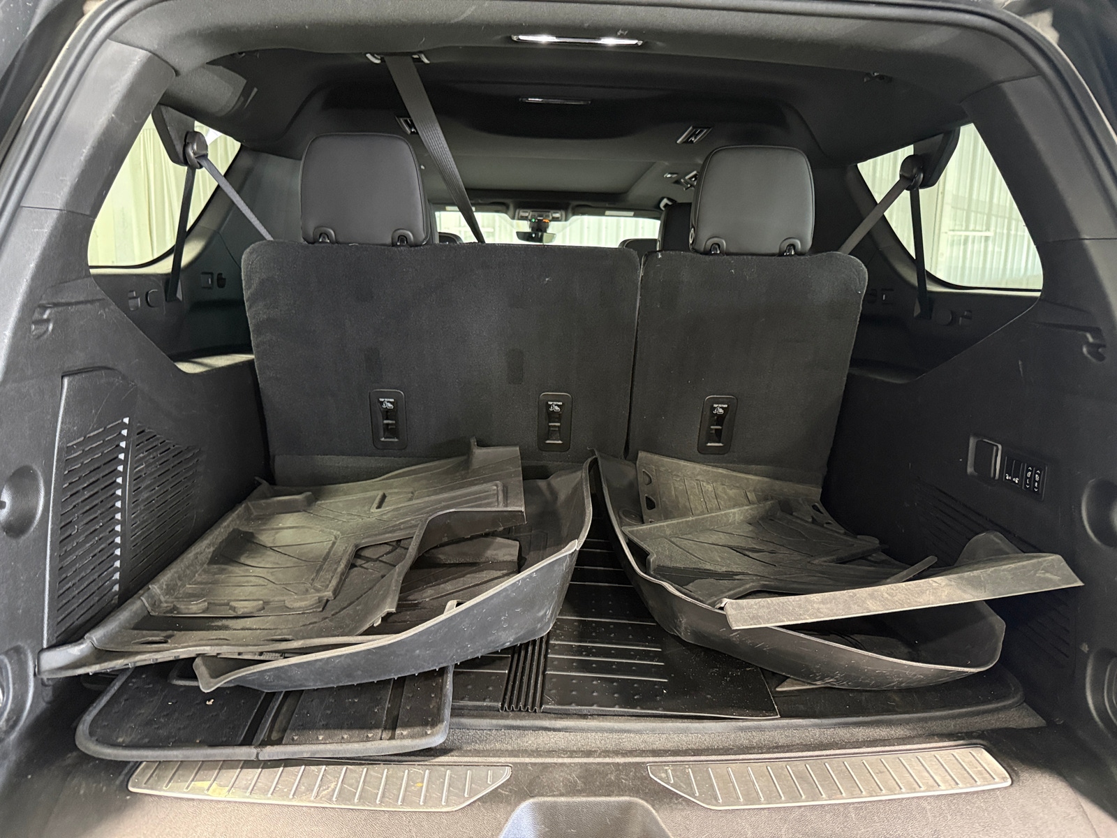 Thumbnail: 2021 Chevrolet Suburban - 6