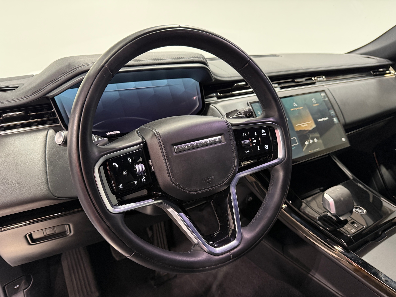 Thumbnail: 2024 Land Rover Range Rover Sport - 4