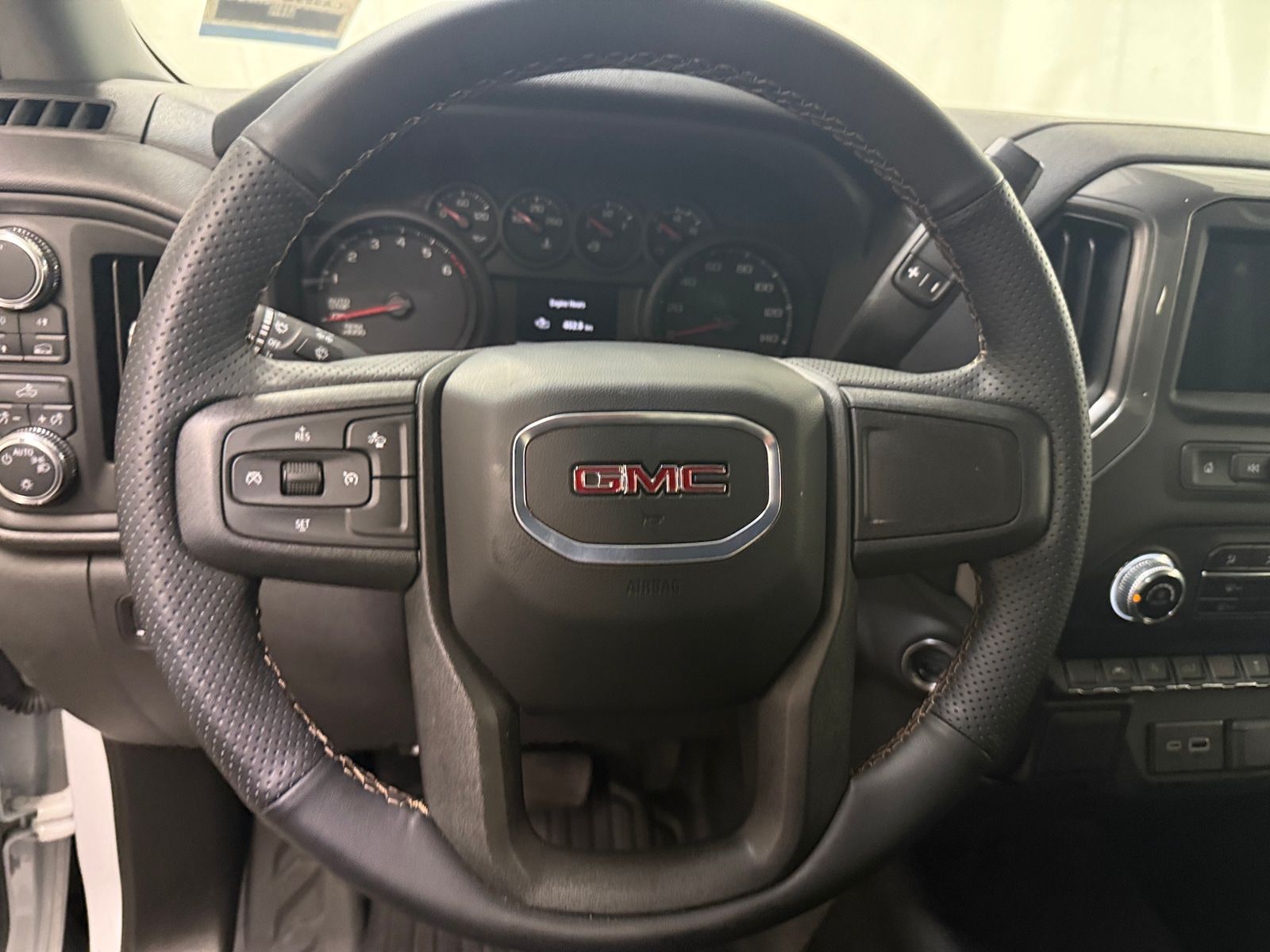 Thumbnail: 2024 GMC Sierra 1500 - 5