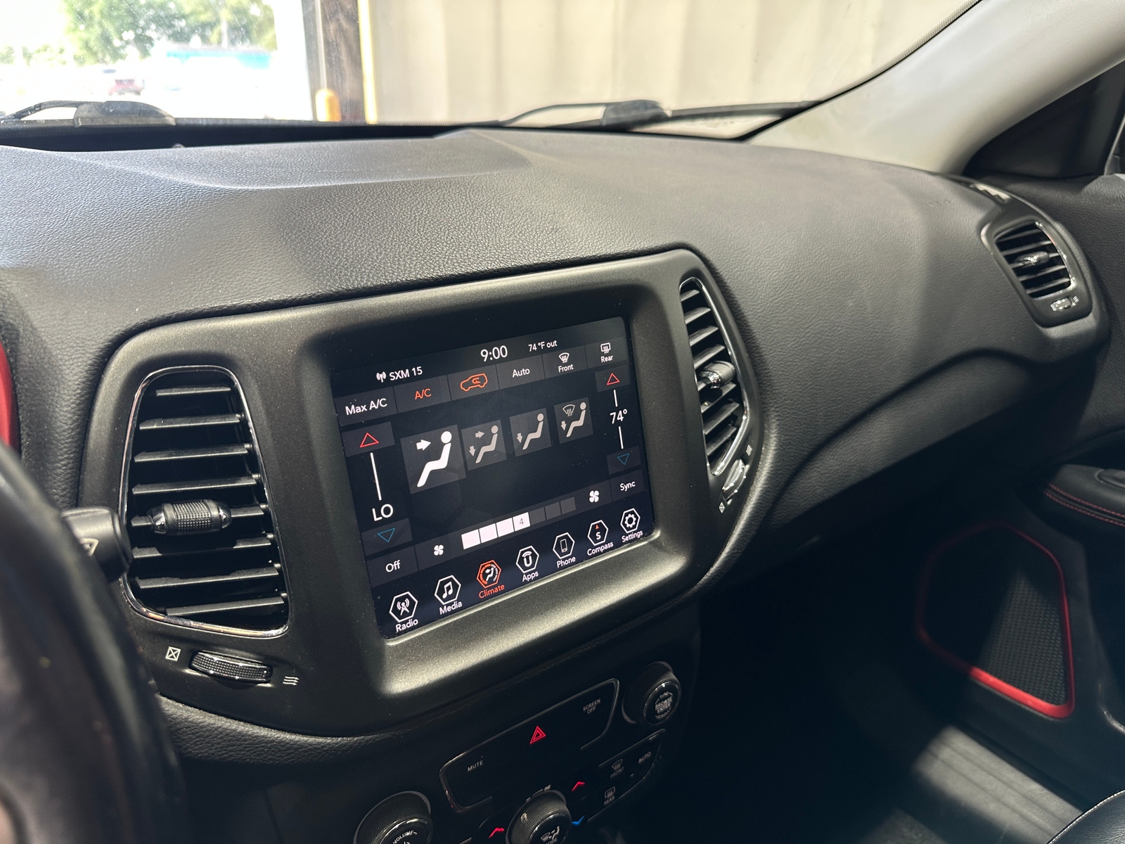 Thumbnail: 2019 Jeep Compass - 3