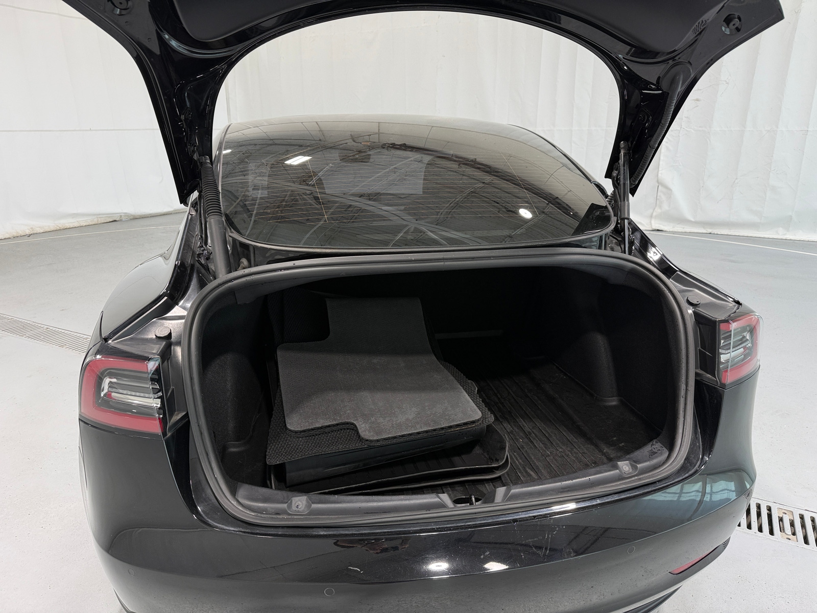 Thumbnail: 2021 Tesla Model 3 - 6