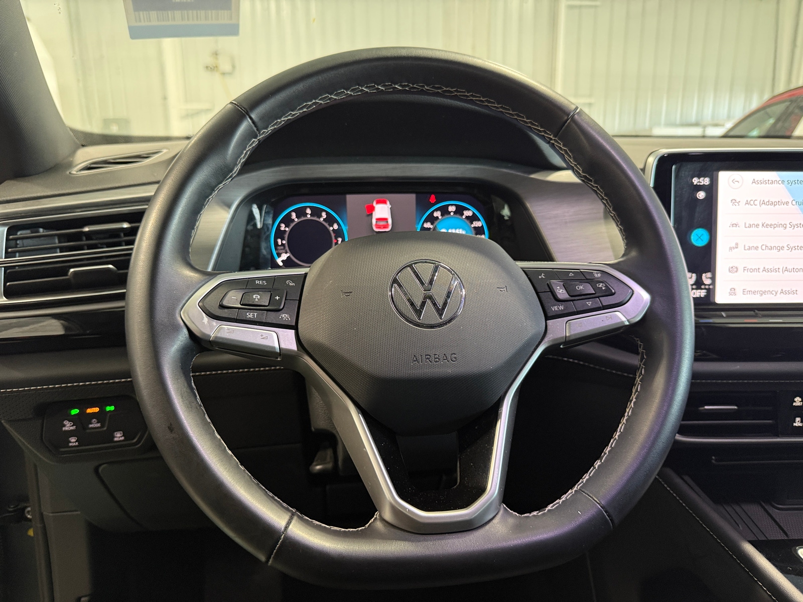 Thumbnail: 2025 Volkswagen Atlas - 4