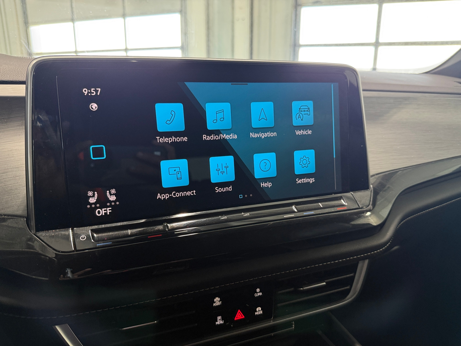 Thumbnail: 2025 Volkswagen Atlas - 3