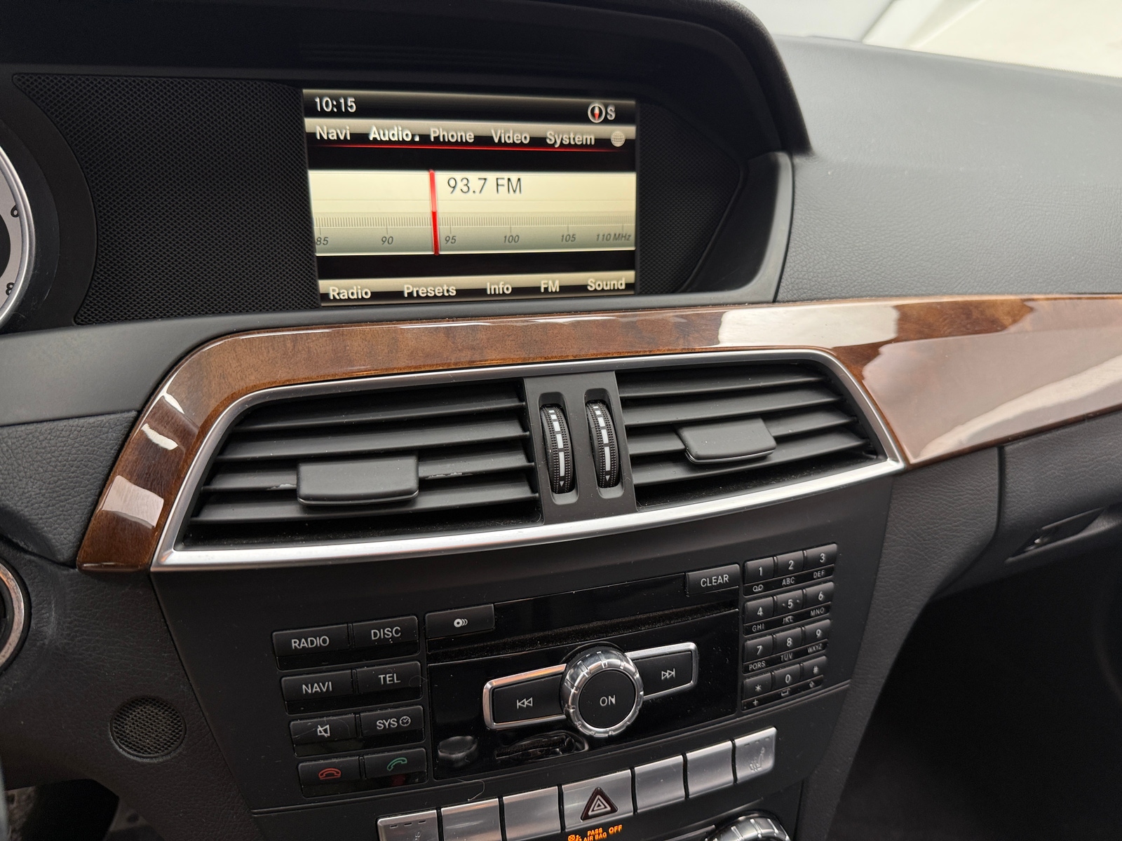 Thumbnail: 2014 Mercedes-Benz C-Class - 3