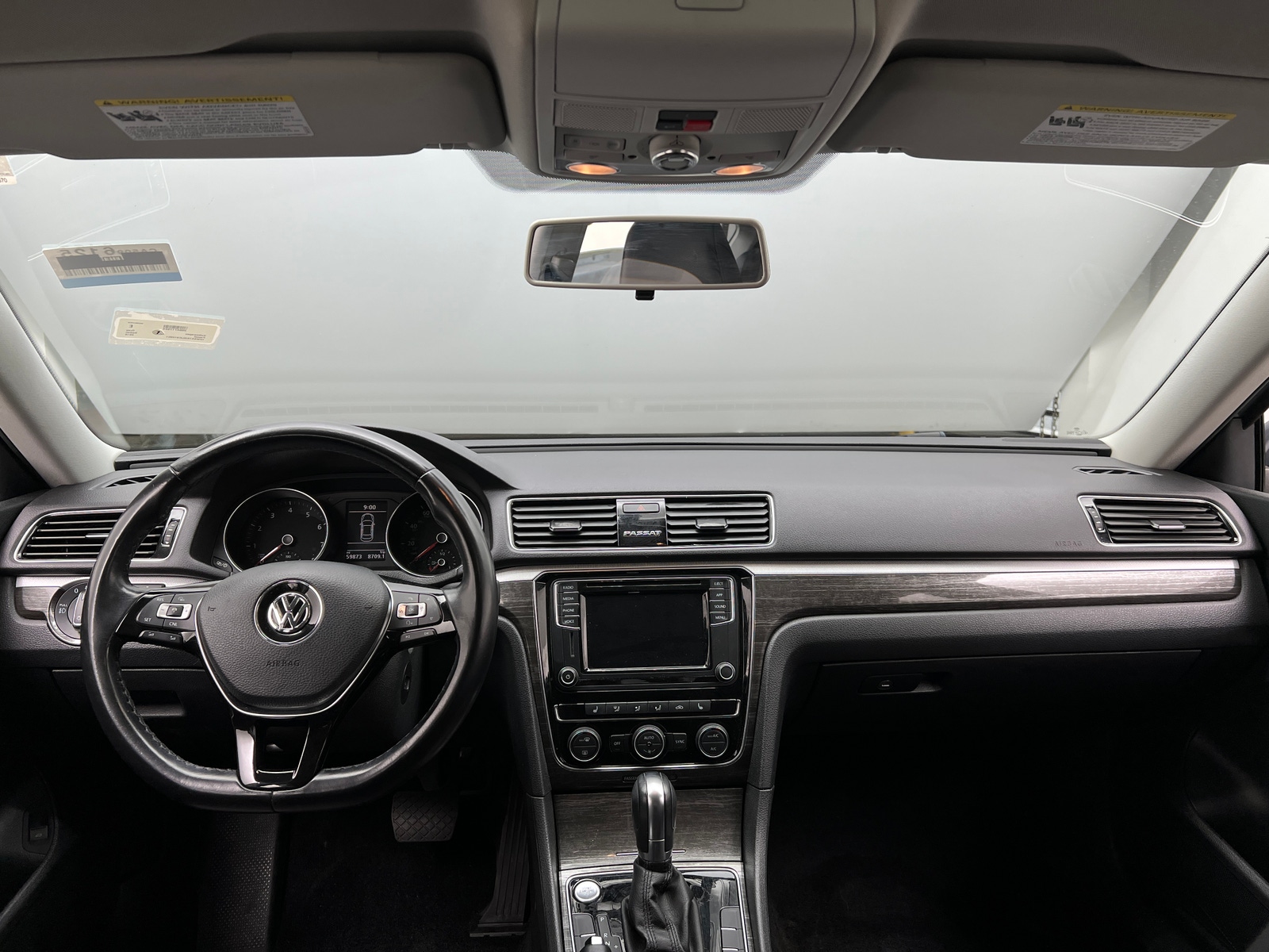 Thumbnail: 2018 Volkswagen Passat - 2