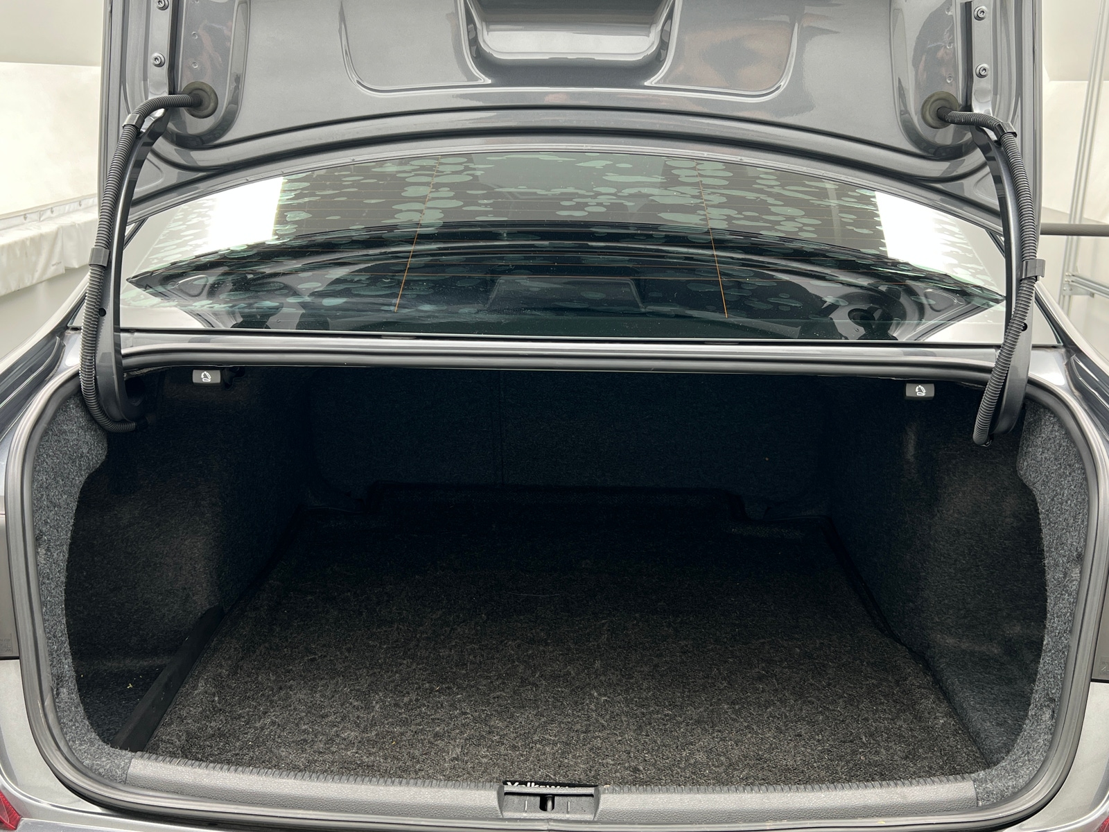 Thumbnail: 2018 Volkswagen Passat - 6