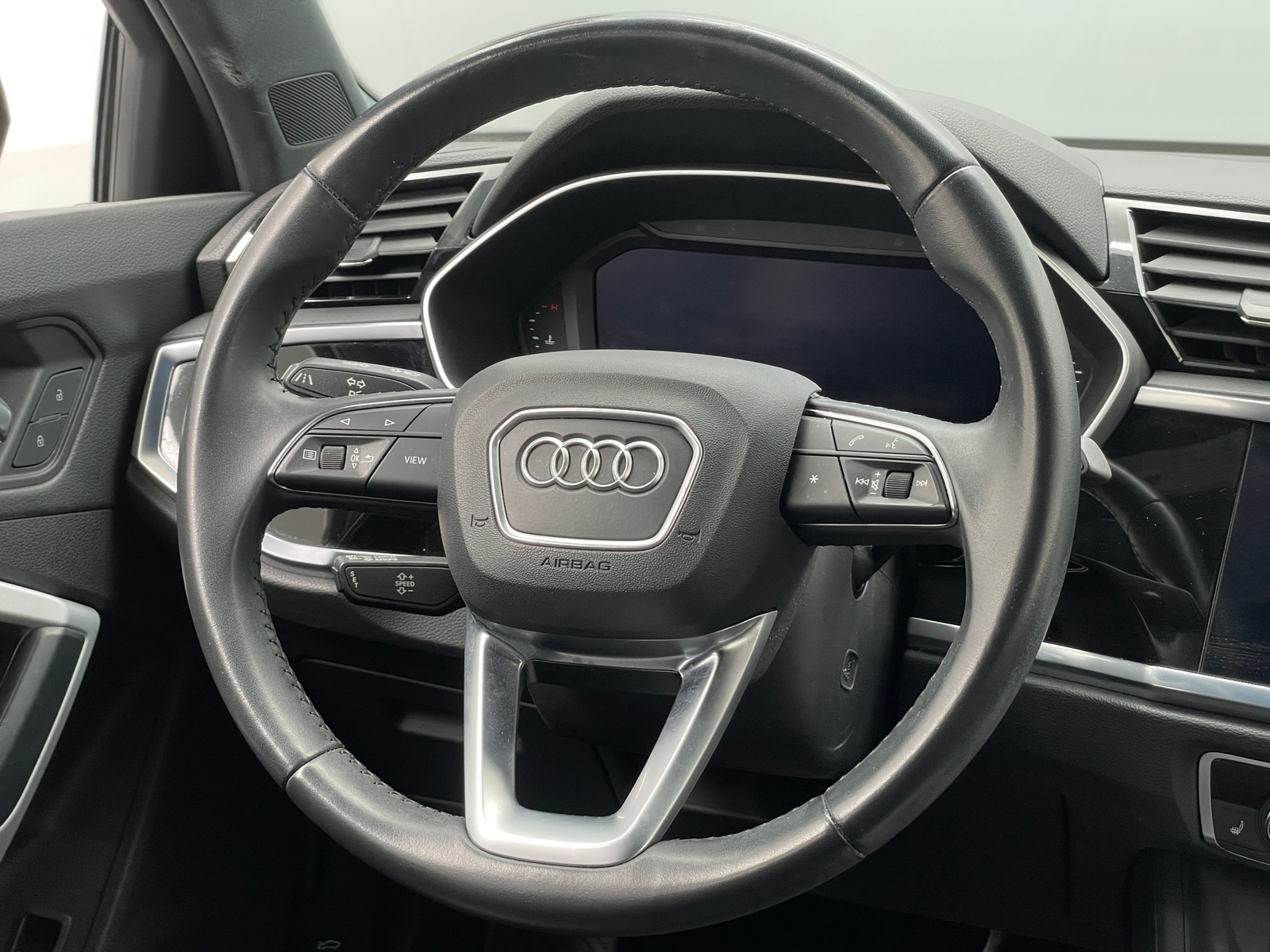 Thumbnail: 2020 Audi Q3 - 4