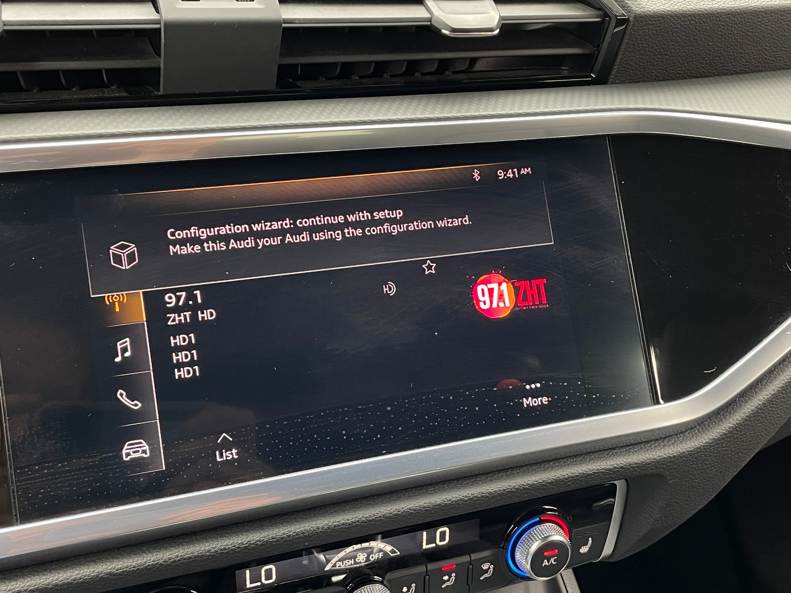 Thumbnail: 2020 Audi Q3 - 3