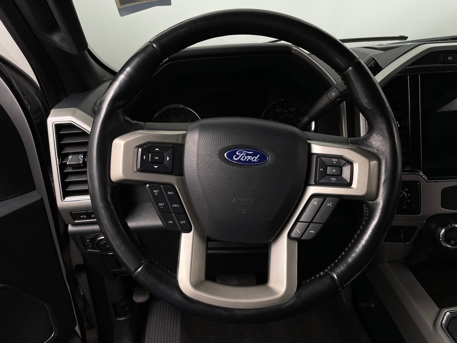 Thumbnail: 2022 Ford Econoline - 4