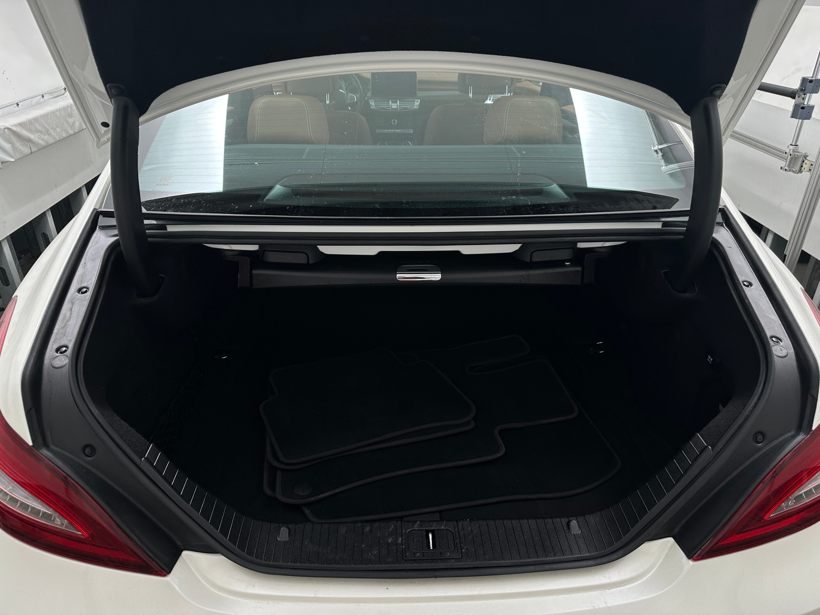 Thumbnail: 2016 Mercedes-Benz CLS - 6