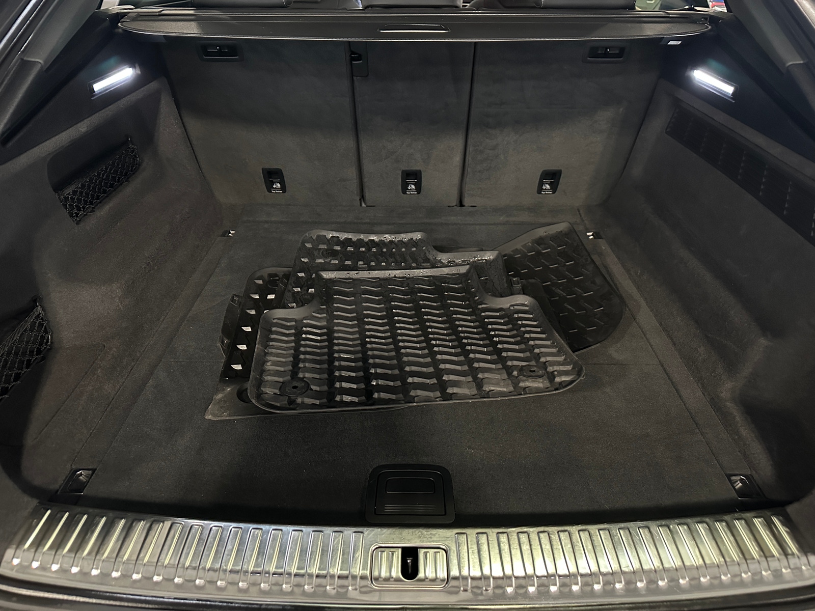 Thumbnail: 2019 Audi Q8 - 6