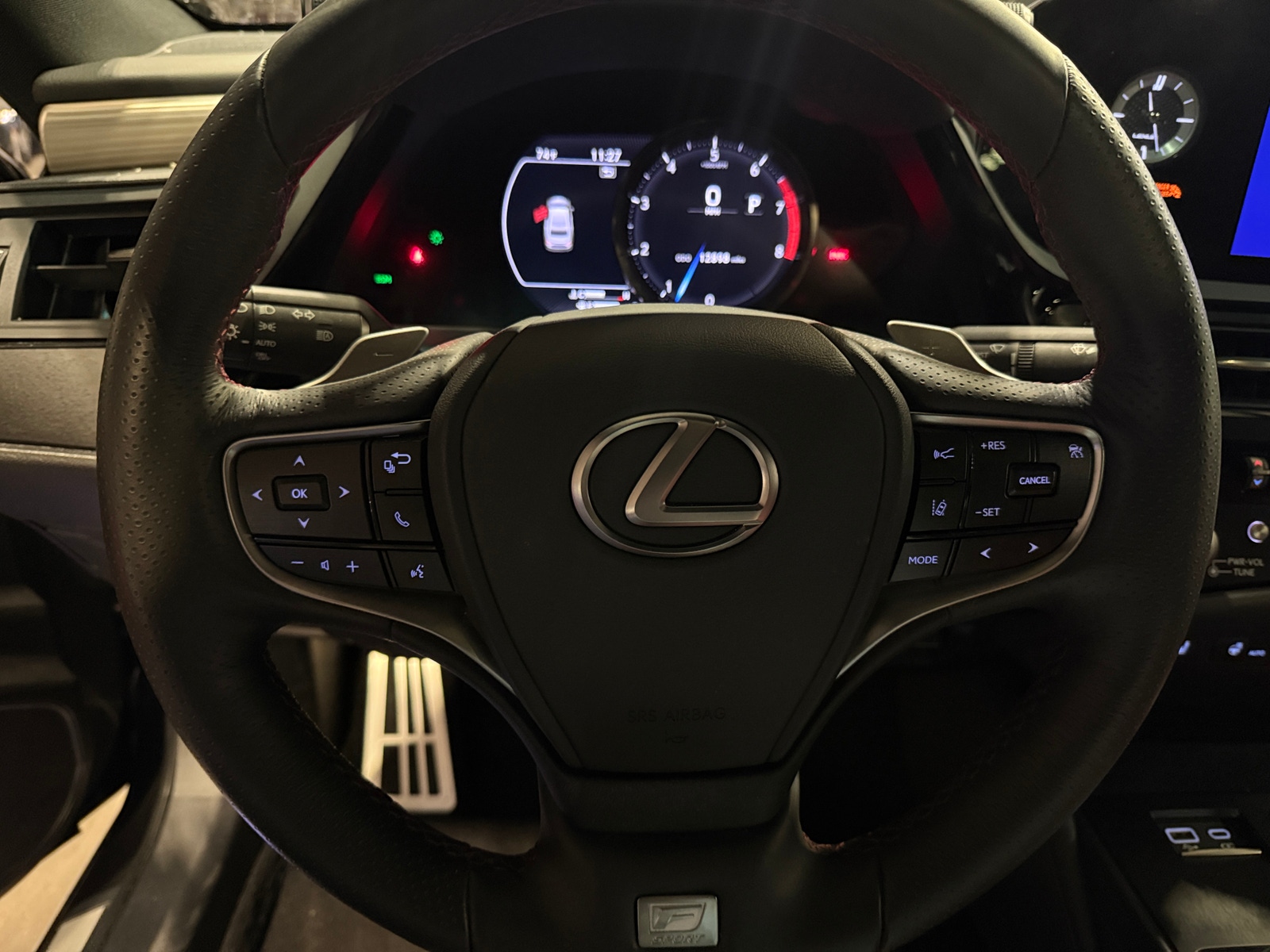 Thumbnail: 2023 Lexus ES - 4