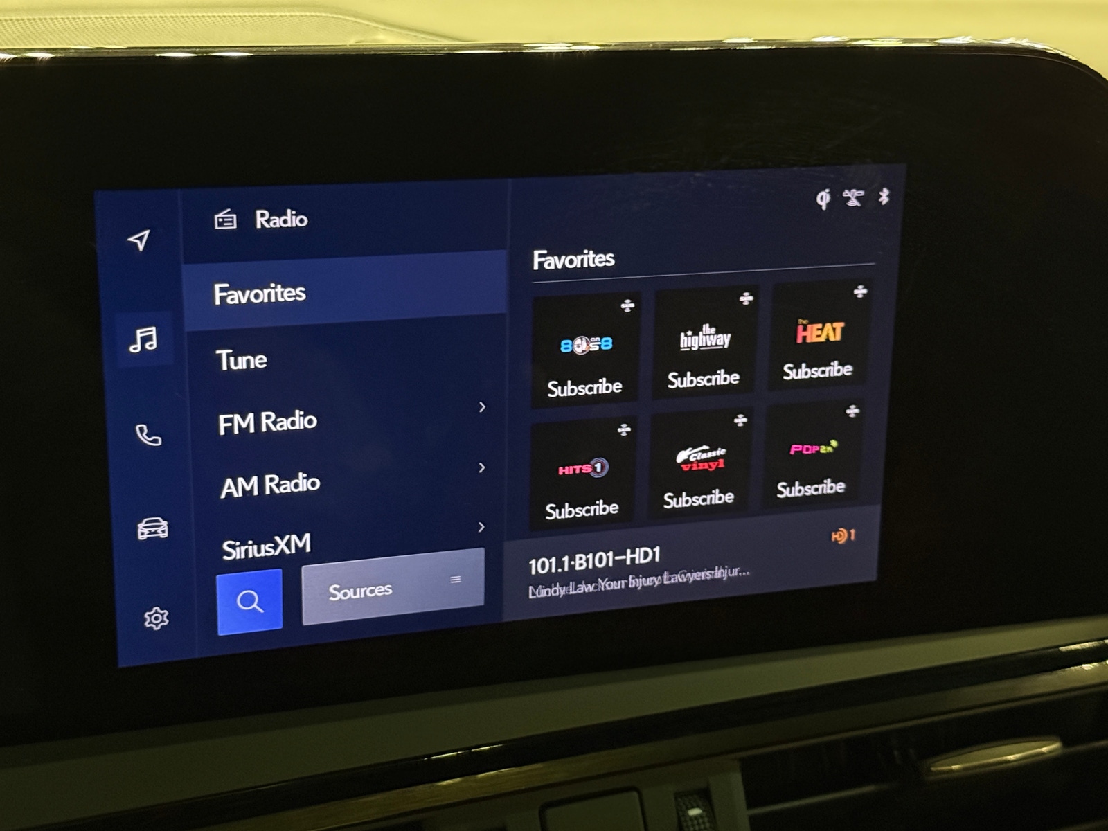 Thumbnail: 2023 Lexus ES - 3