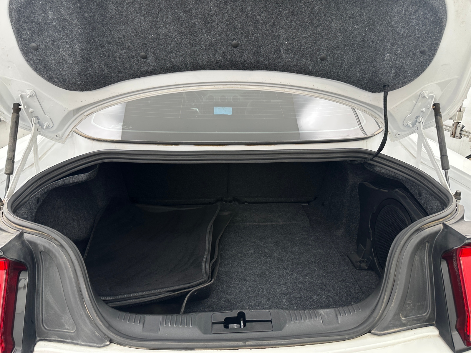 Thumbnail: 2019 Ford Mustang - 4