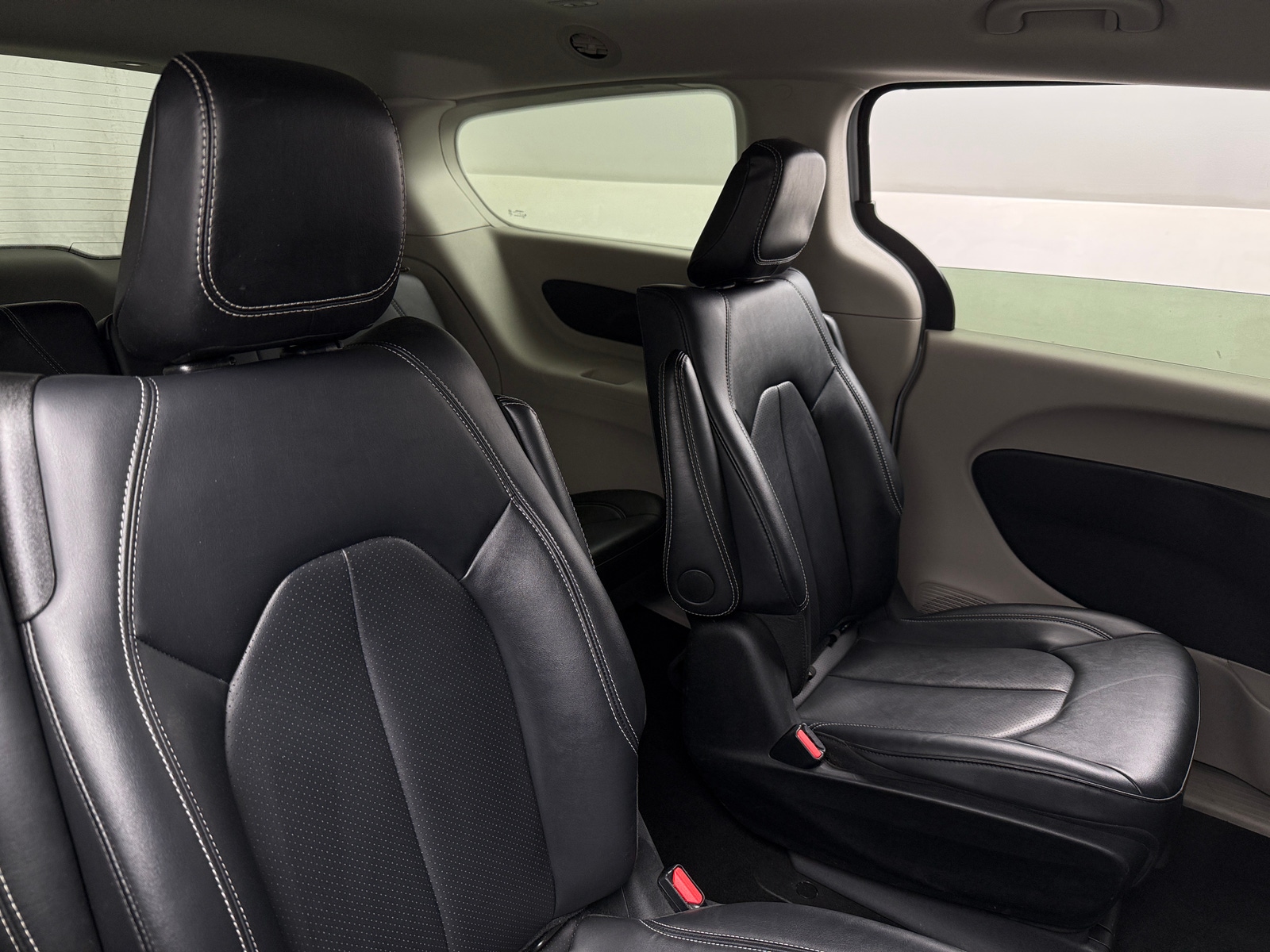 Thumbnail: 2024 Chrysler Pacifica - 5