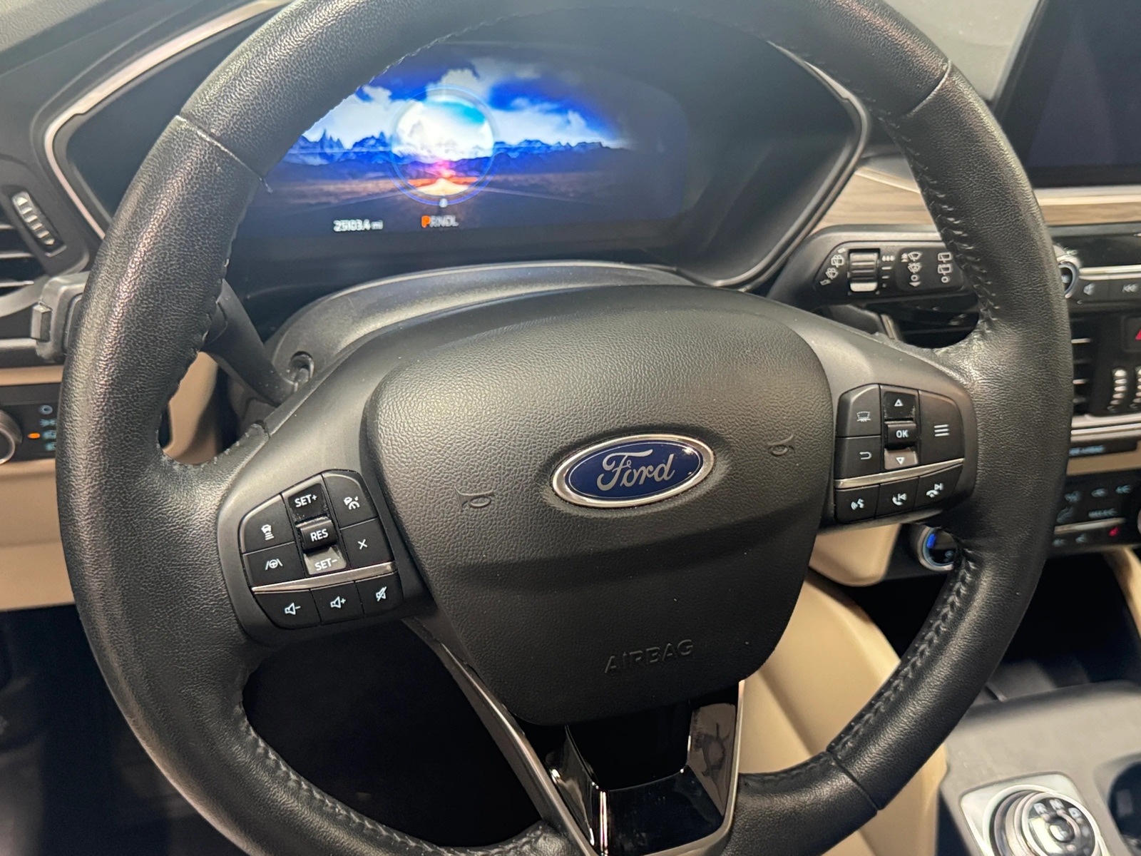 Thumbnail: 2020 Ford Escape - 4